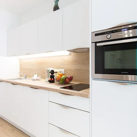 L'albion Yourhosthelper Apartment Cannes